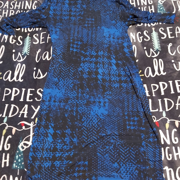 Cute Faux-Wrap Dress - Picture 4 of 5